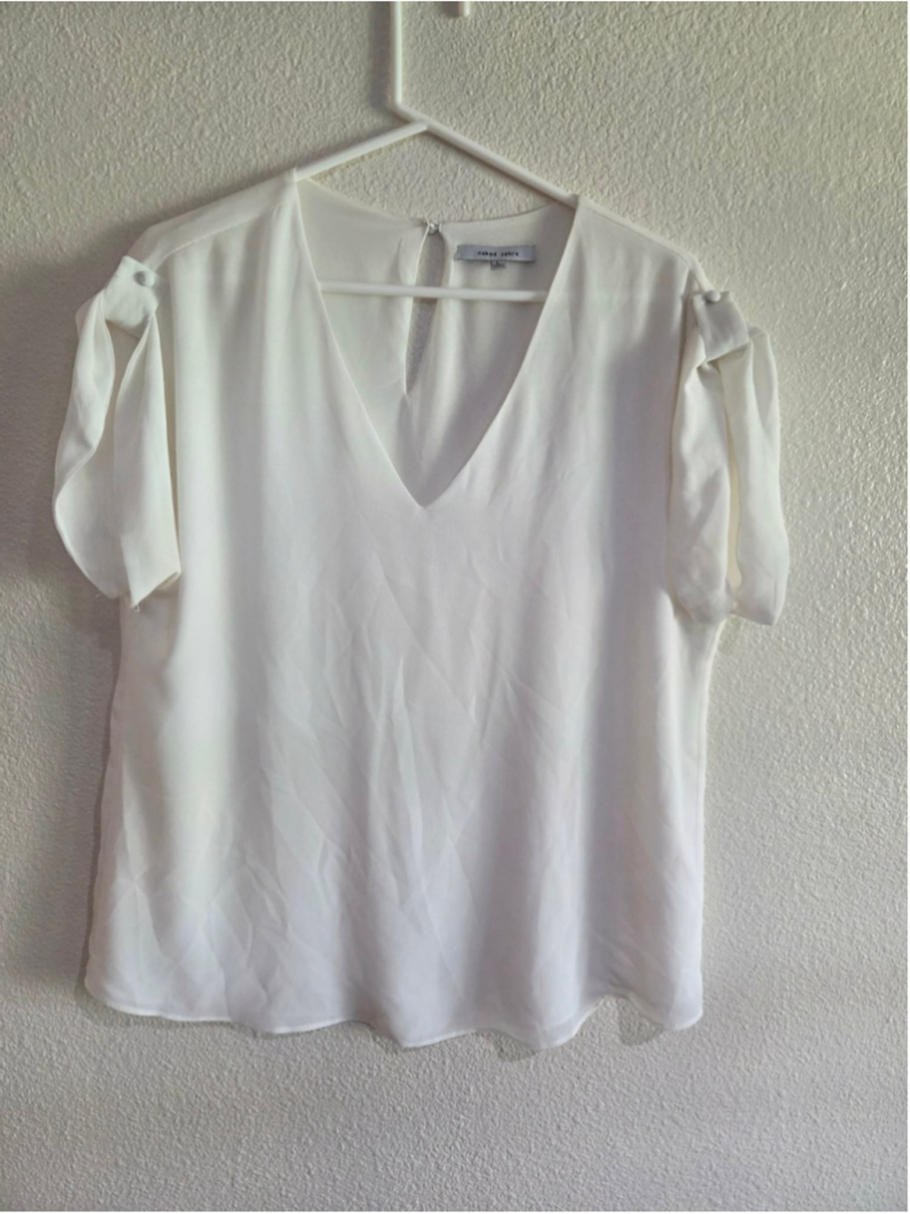 Naked Zebra White V-Neck Blouse Women’s L